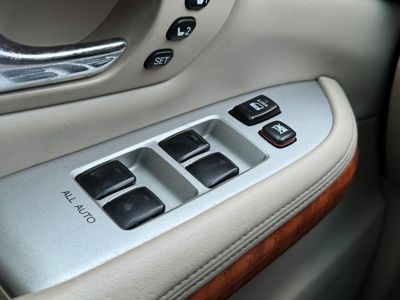 Lexus RX 350 Vehicle Image 23