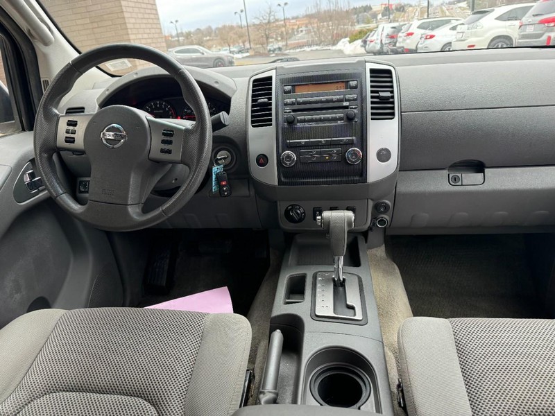 Nissan Frontier Vehicle Image 11