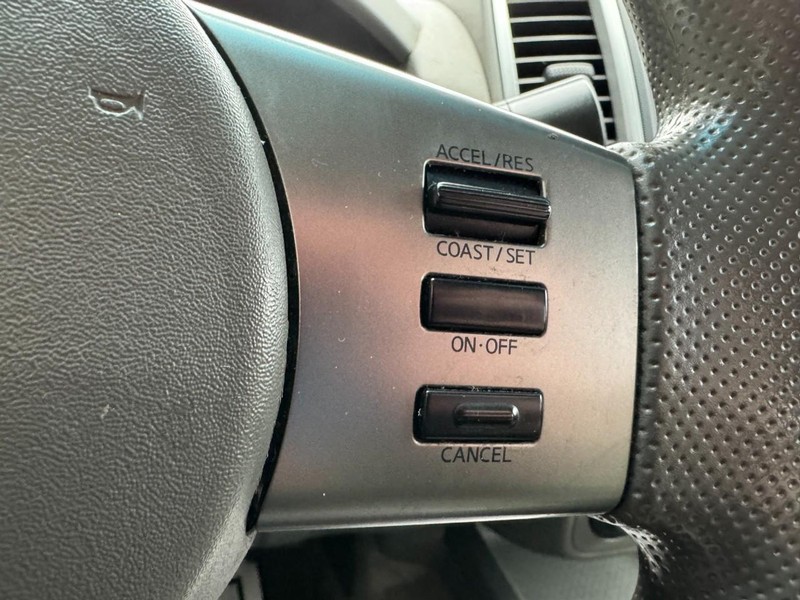 Nissan Frontier Vehicle Image 17