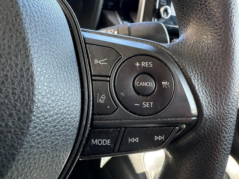 Toyota Corolla Vehicle Image 17