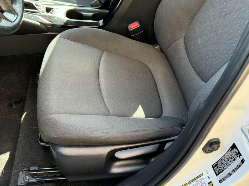 Toyota Corolla Vehicle Image 22
