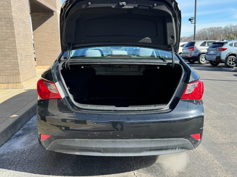 Hyundai Sonata Vehicle Image 08
