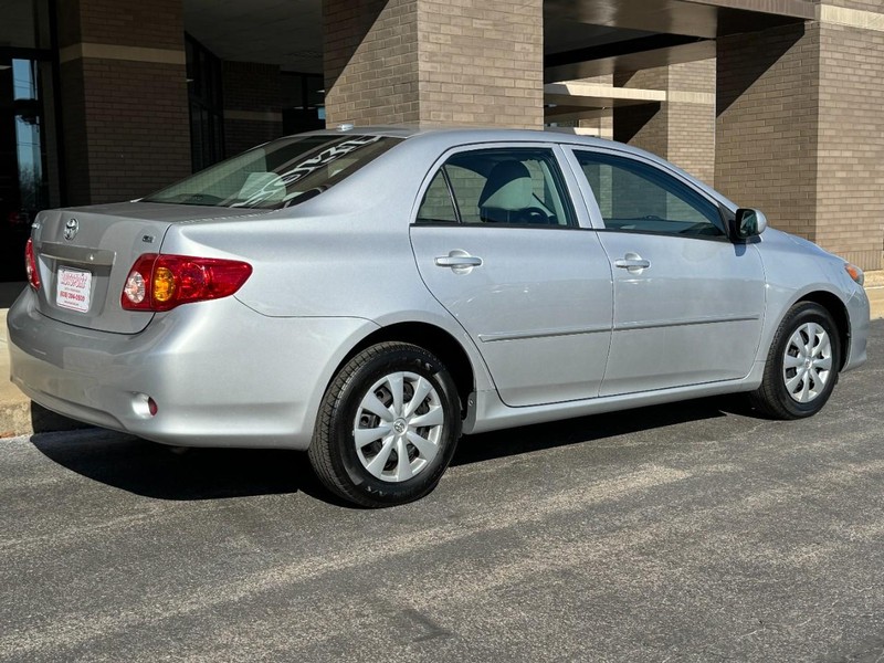 Toyota Corolla Vehicle Image 03