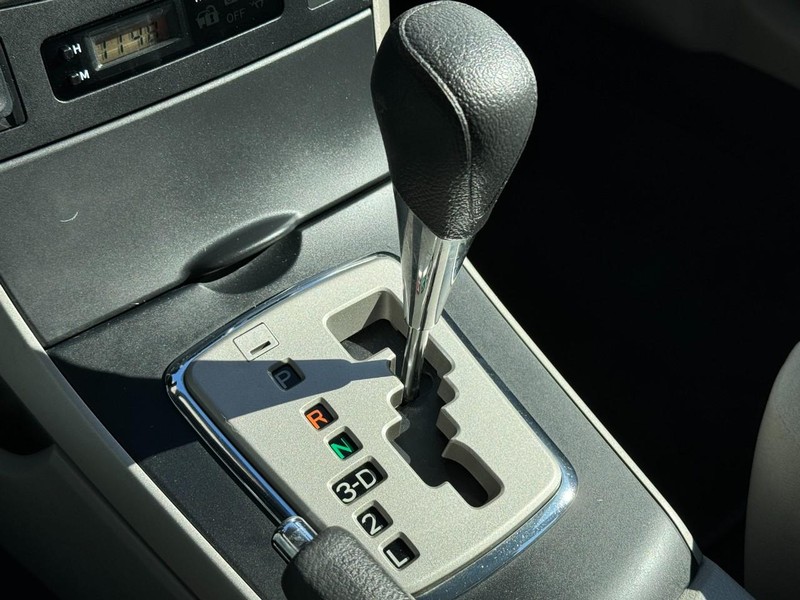 Toyota Corolla Vehicle Image 17