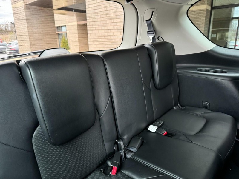 Nissan Armada Vehicle Image 11
