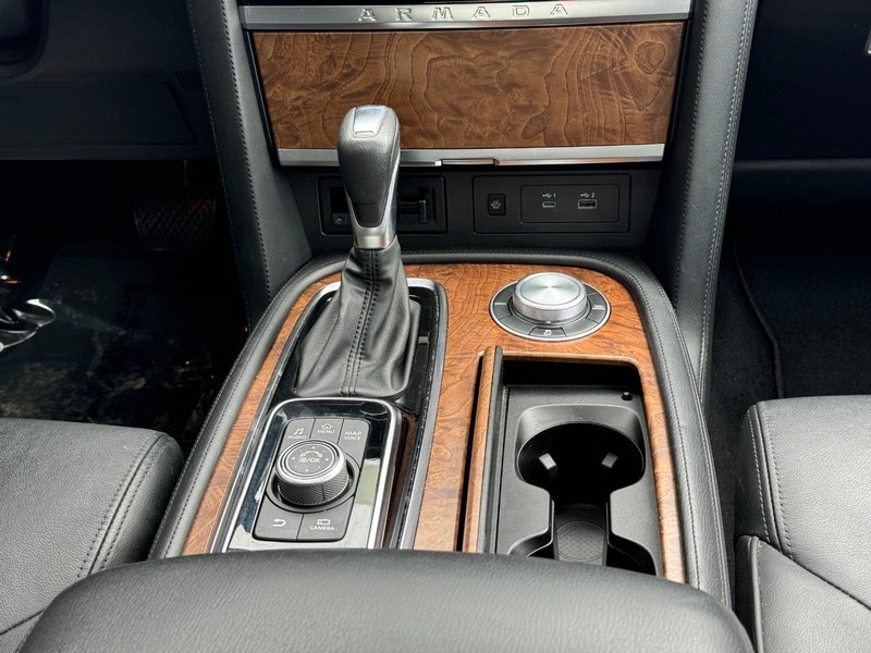 Nissan Armada Vehicle Image 16