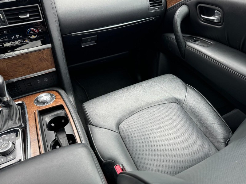 Nissan Armada Vehicle Image 17