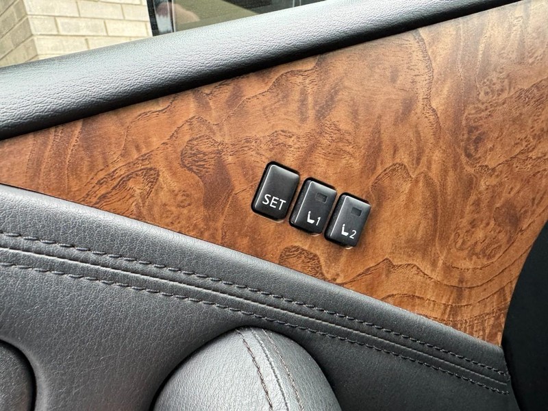 Nissan Armada Vehicle Image 18