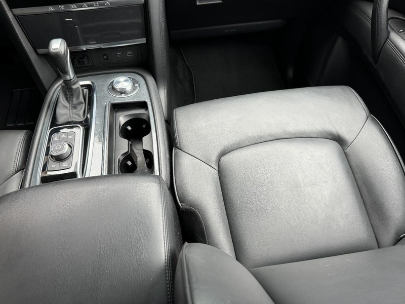 Nissan Armada Vehicle Image 16