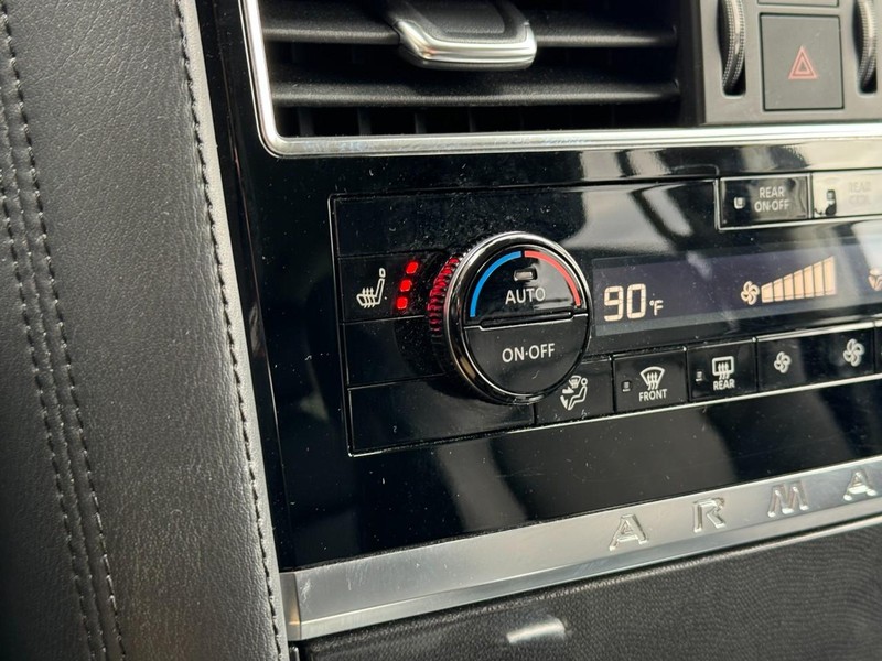 Nissan Armada Vehicle Image 21