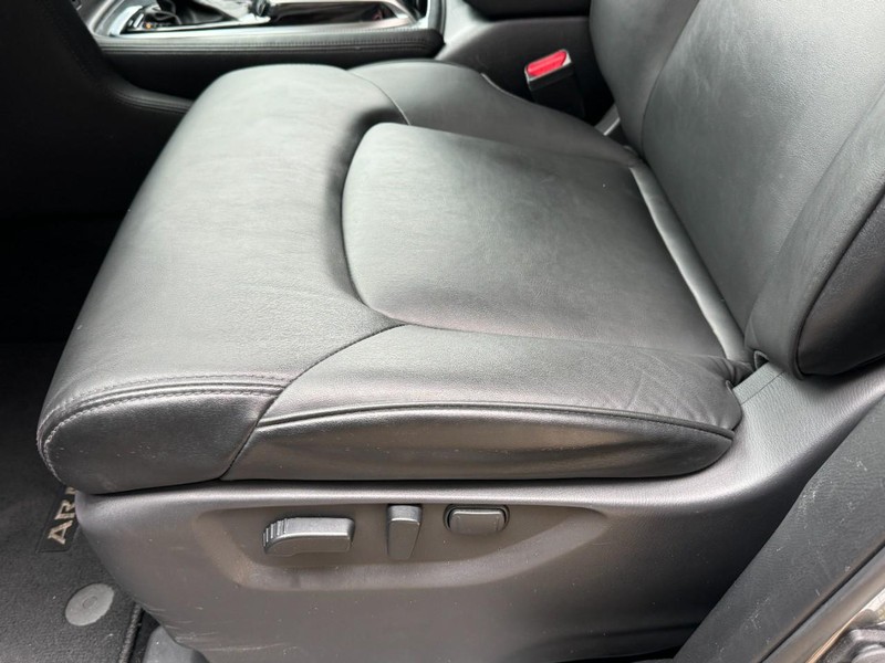 Nissan Armada Vehicle Image 25