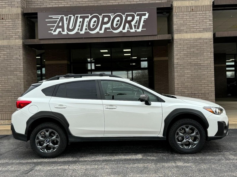 Subaru Crosstrek Vehicle Image 02