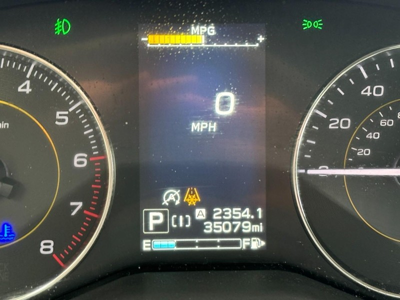 Subaru Crosstrek Vehicle Image 18