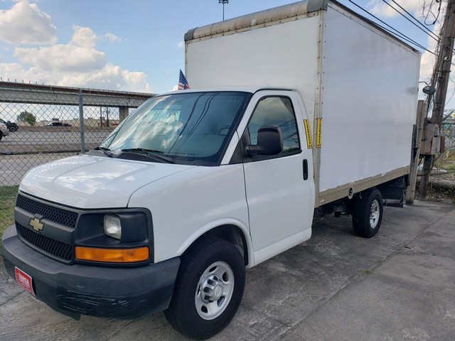 more details - chevrolet express cutaway