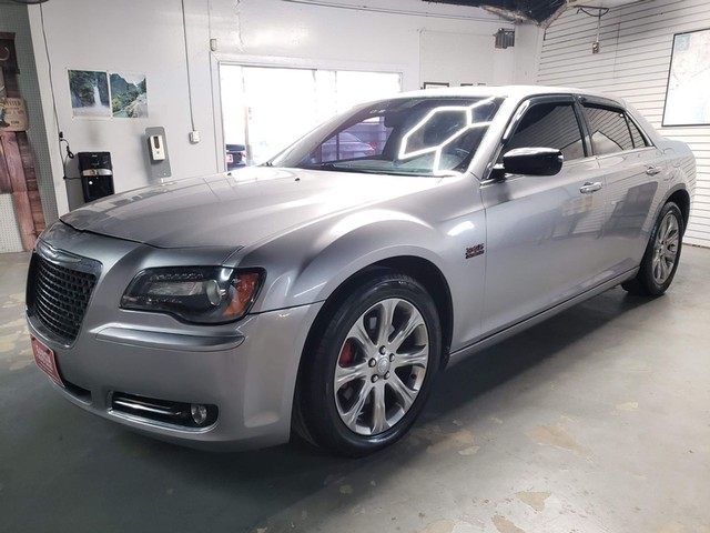 more details - chrysler 300