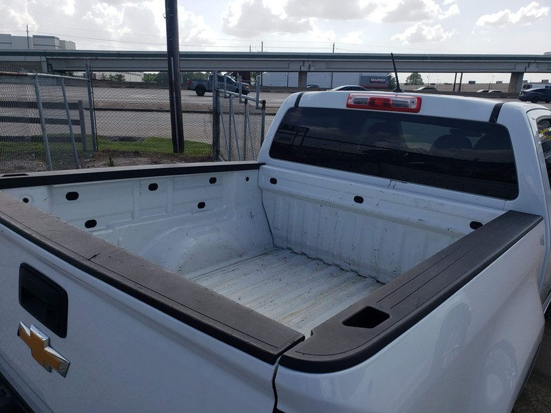 Chevrolet Colorado Vehicle Full-screen Gallery Image 05