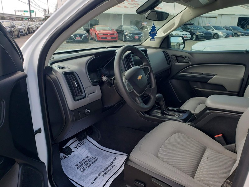 Chevrolet Colorado Vehicle Full-screen Gallery Image 06