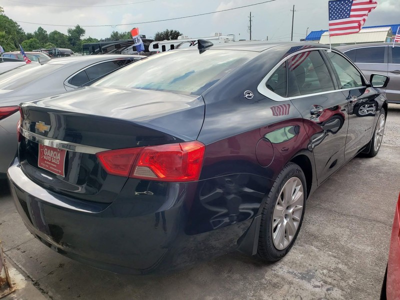 Chevrolet Impala Vehicle Full-screen Gallery Image 04