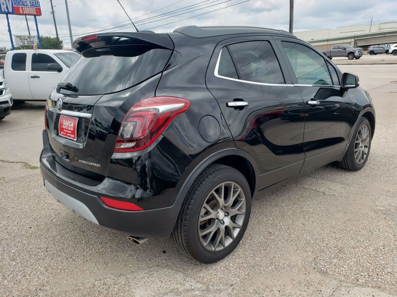 Buick Encore Vehicle Full-screen Gallery Image 04