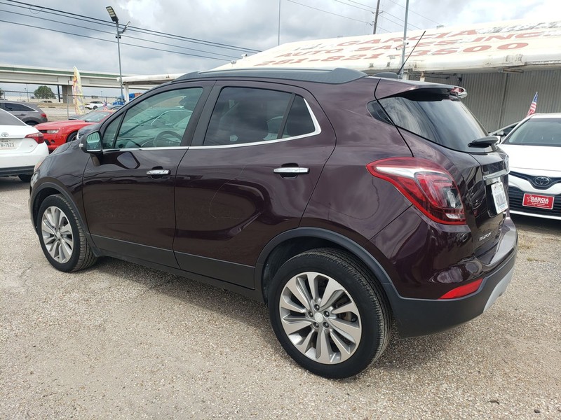 Buick Encore Vehicle Full-screen Gallery Image 04