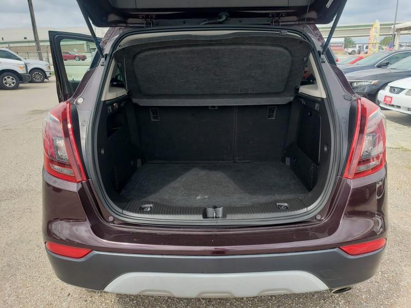 Buick Encore Vehicle Full-screen Gallery Image 05