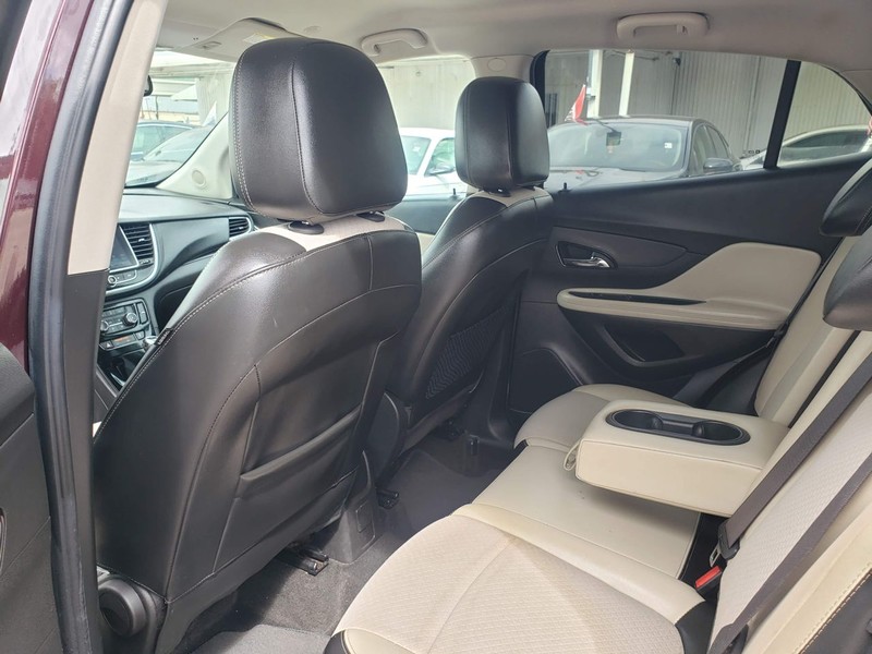 Buick Encore Vehicle Full-screen Gallery Image 07