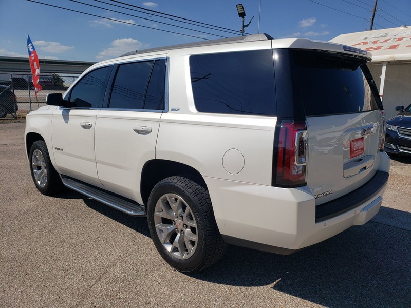 GMC Yukon Vehicle Full-screen Gallery Image 03