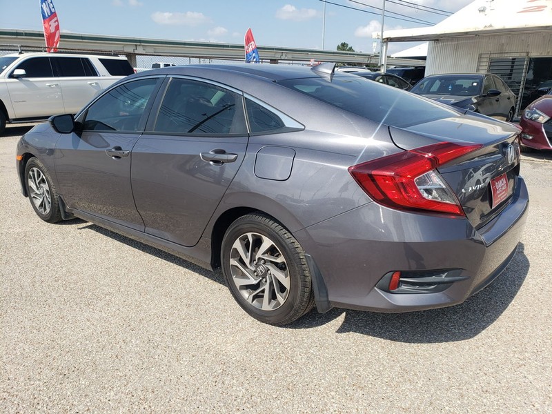 Honda Civic Sedan Vehicle Full-screen Gallery Image 02