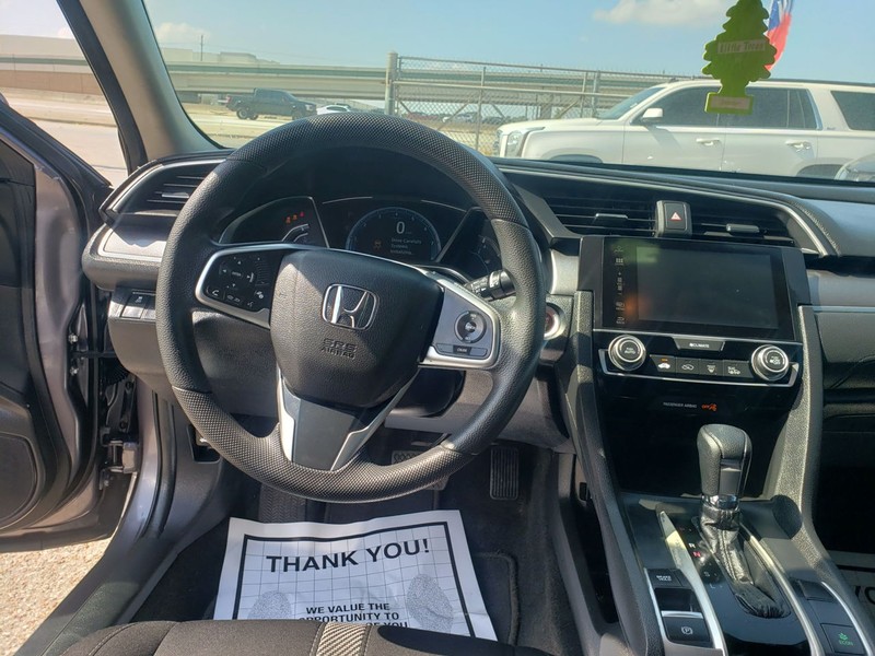 Honda Civic Sedan Vehicle Full-screen Gallery Image 06