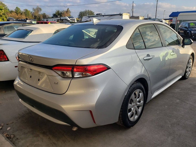 Toyota Corolla Vehicle Full-screen Gallery Image 03