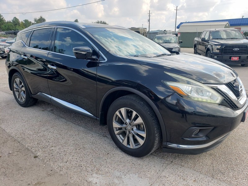 Nissan Murano Vehicle Full-screen Gallery Image 02