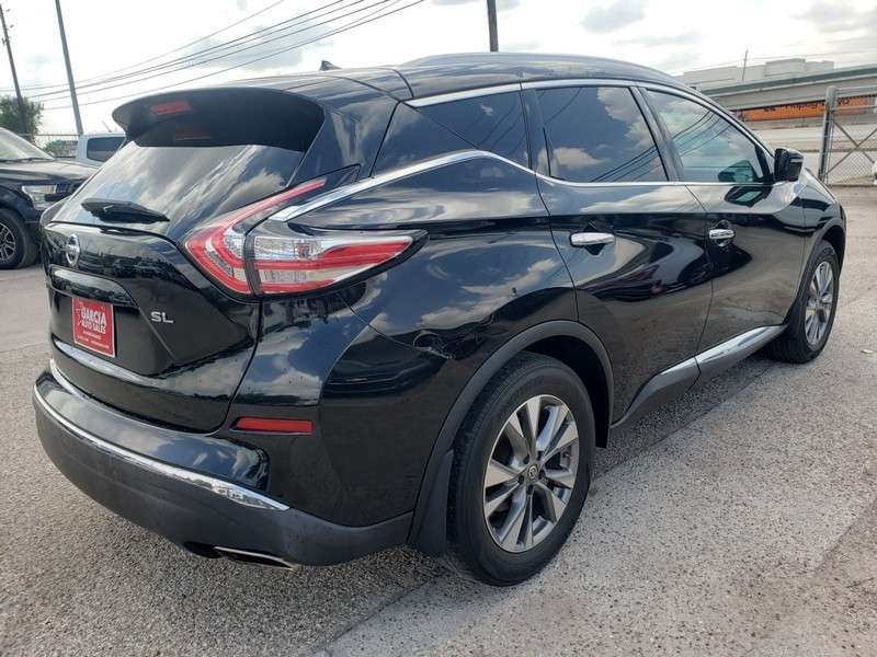 Nissan Murano Vehicle Full-screen Gallery Image 03