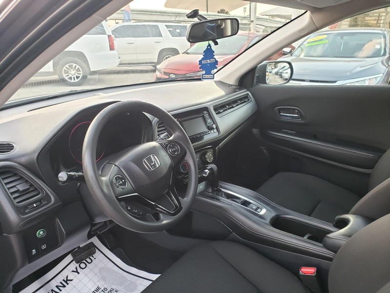 Honda HR-V Vehicle Full-screen Gallery Image 06