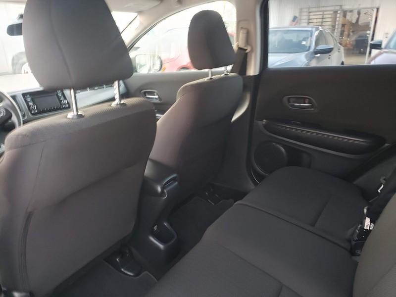 Honda HR-V Vehicle Full-screen Gallery Image 08