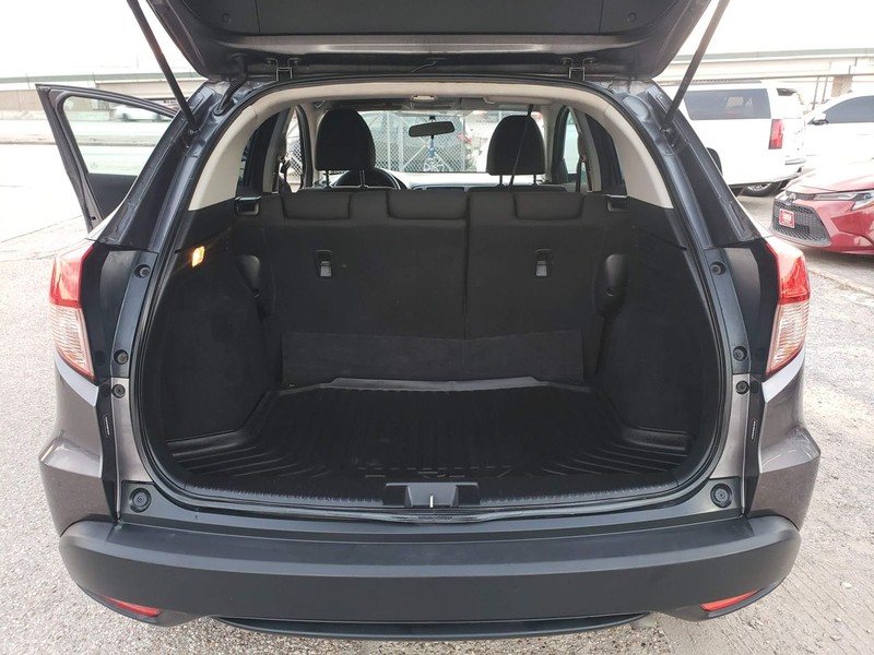 Honda HR-V Vehicle Full-screen Gallery Image 09