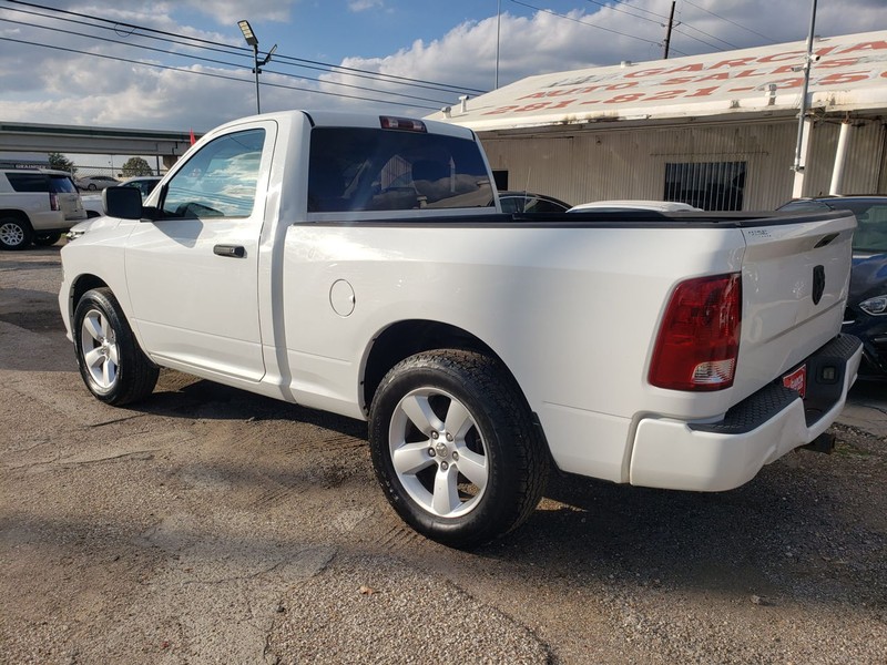 Ram 1500 Vehicle Full-screen Gallery Image 02