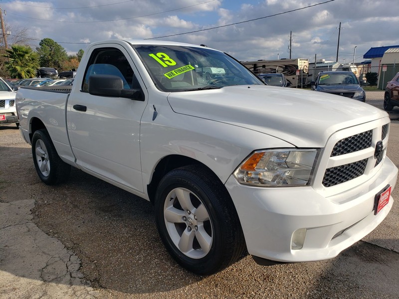 Ram 1500 Vehicle Full-screen Gallery Image 04