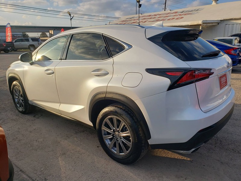 Lexus NX Vehicle Full-screen Gallery Image 02