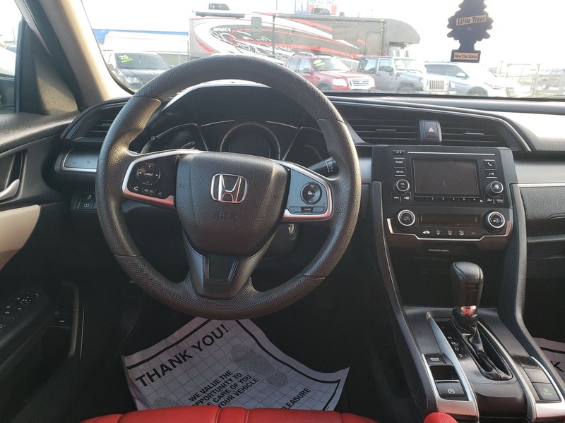 Honda Civic Sedan Vehicle Full-screen Gallery Image 04