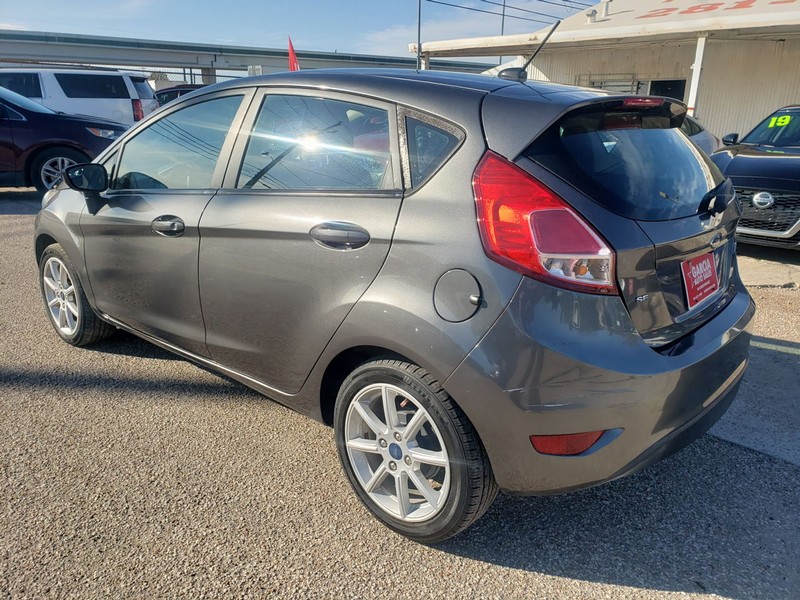 Ford Fiesta Hatchback Vehicle Full-screen Gallery Image 03