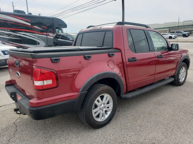 Ford Explorer Sport Trac Vehicle Full-screen Gallery Image 04