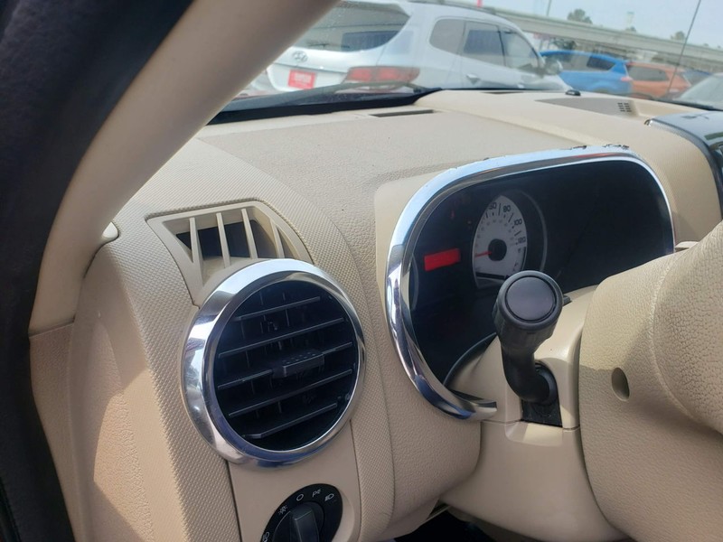 Ford Explorer Sport Trac Vehicle Full-screen Gallery Image 09