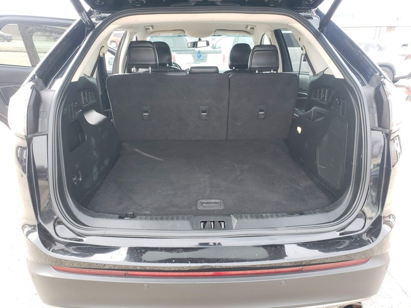 Ford Edge Vehicle Full-screen Gallery Image 08