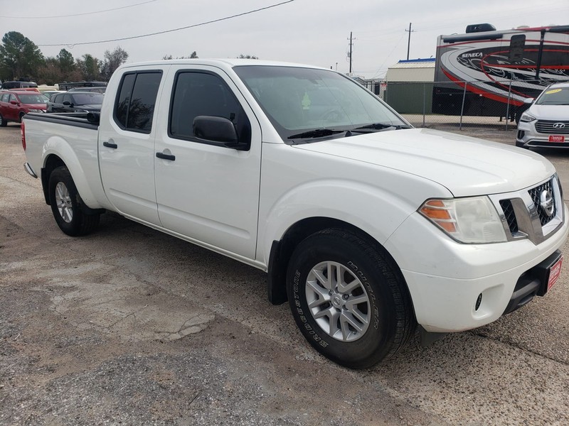 Nissan Frontier Vehicle Full-screen Gallery Image 03
