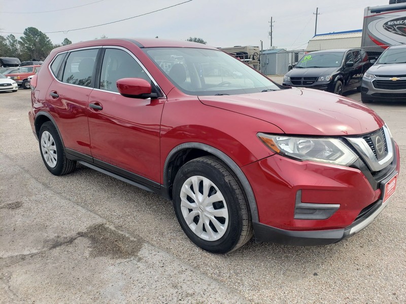 Nissan Rogue Vehicle Full-screen Gallery Image 02