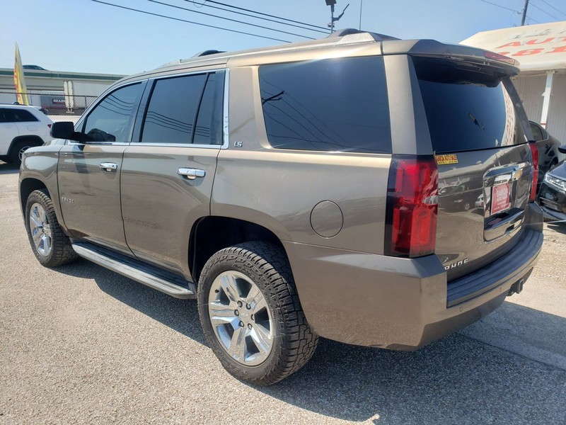 Chevrolet Tahoe Vehicle Full-screen Gallery Image 02