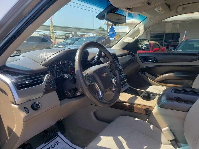 Chevrolet Tahoe Vehicle Full-screen Gallery Image 05