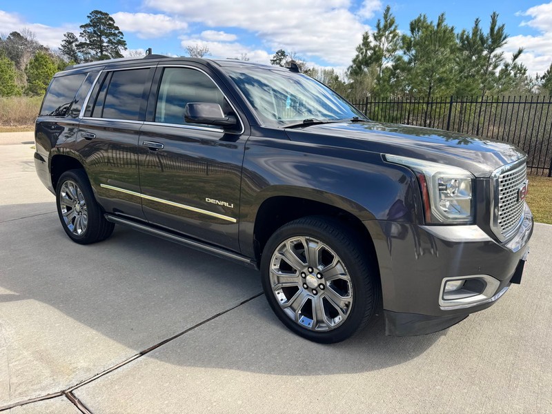 GMC Yukon Vehicle Full-screen Gallery Image 04