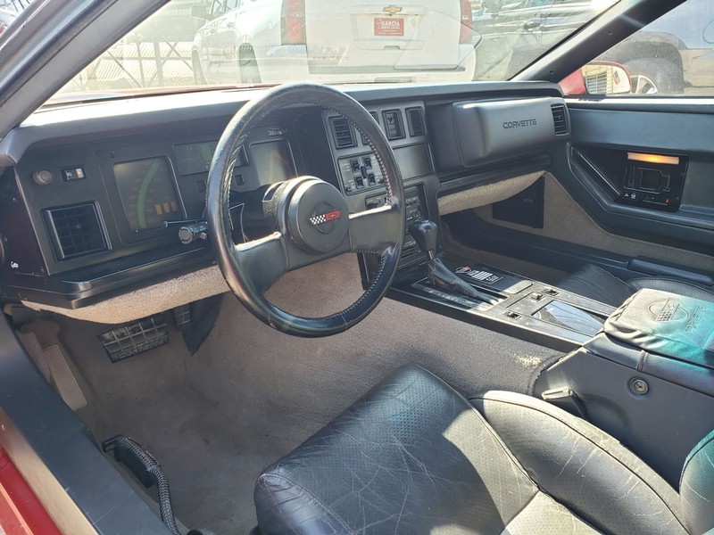 Chevrolet Corvette Vehicle Full-screen Gallery Image 06