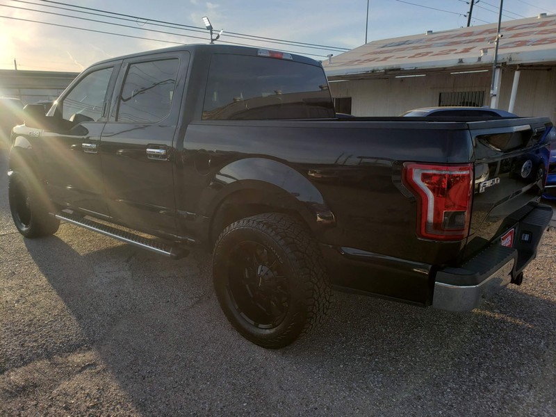 Ford F-150 Vehicle Full-screen Gallery Image 03